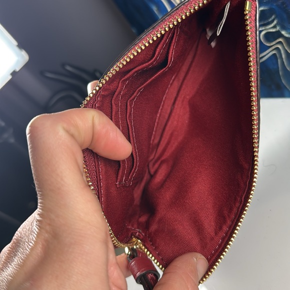 NWOT Coach Ornament Print Corner Zip Brown Wristlet - Picture 5 of 8